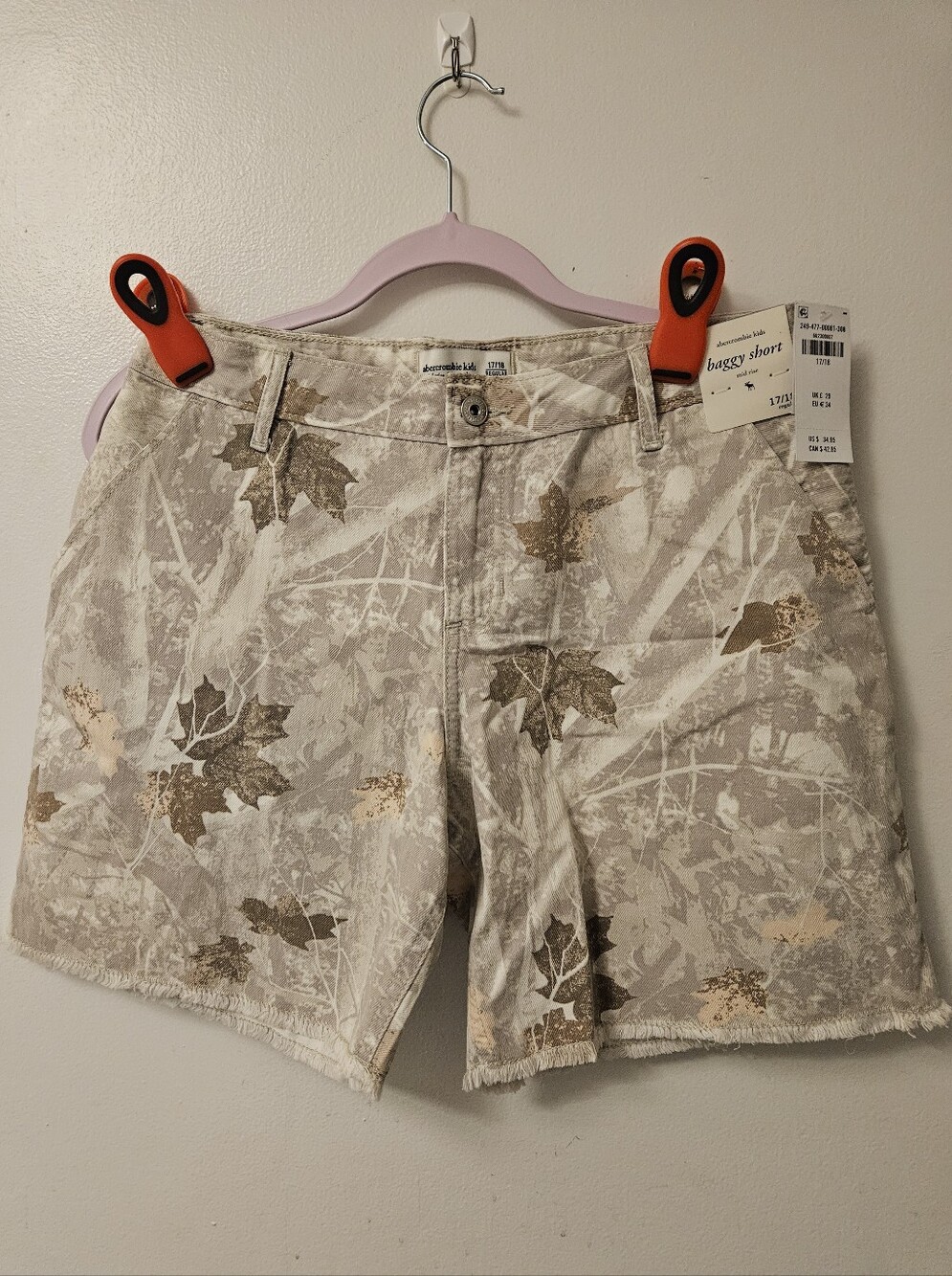 abercrombie kids NWT beige & brown Camo leaf print Mid Rise Baggy shorts